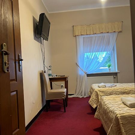 Hotel Chrobry Łęczyca Kültér fotó