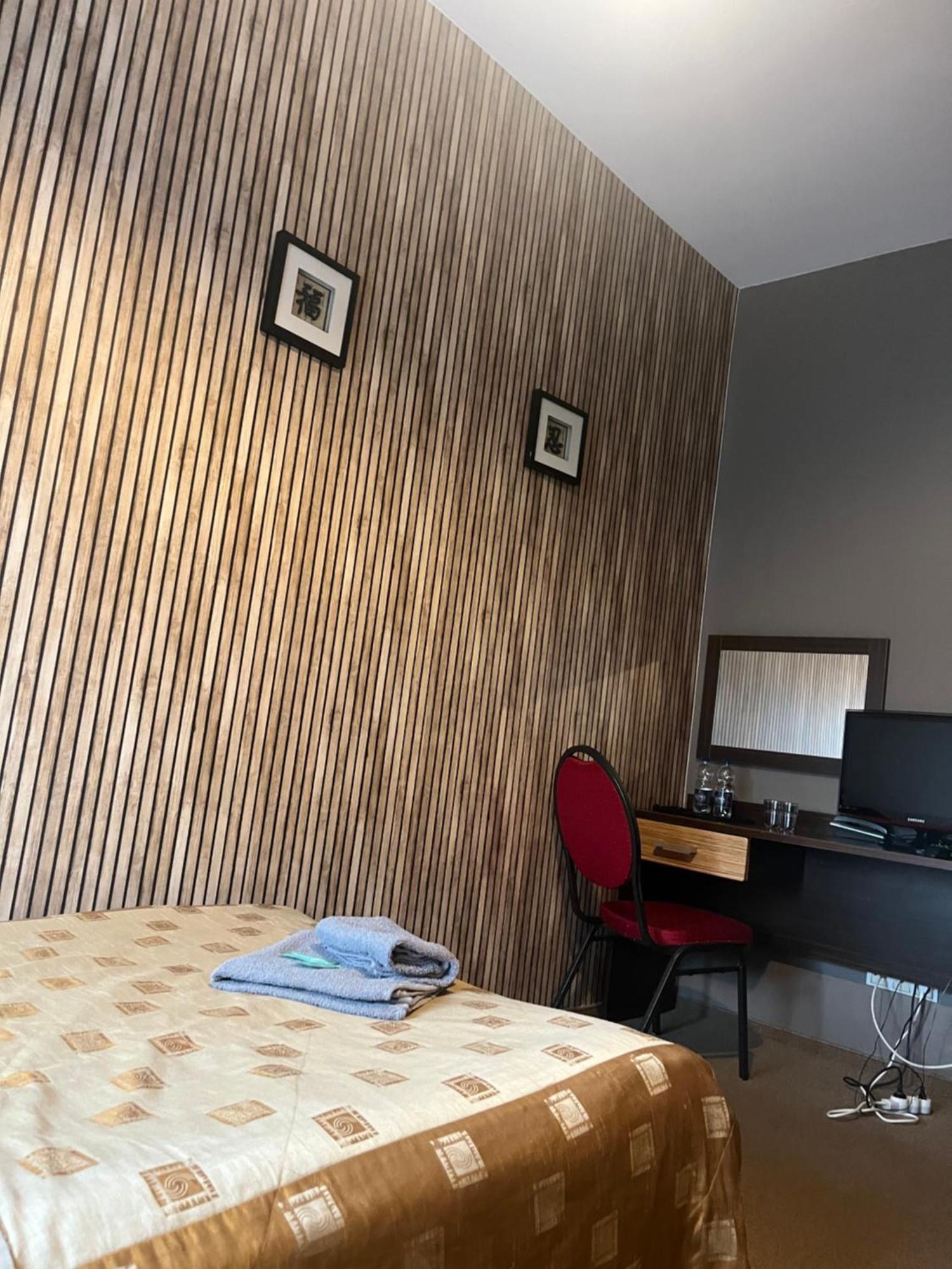 Hotel Chrobry Łęczyca Kültér fotó