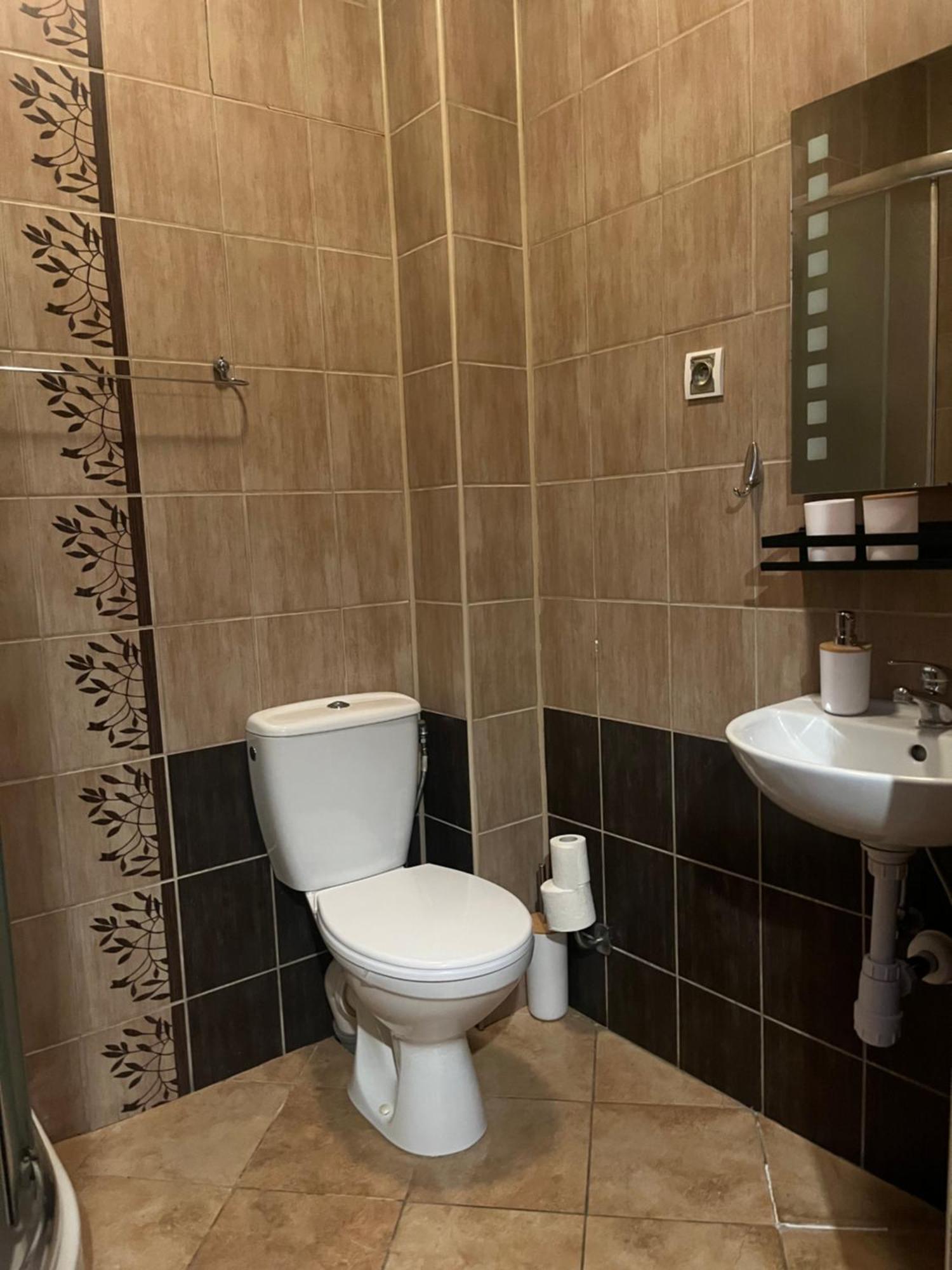 Hotel Chrobry Łęczyca Kültér fotó