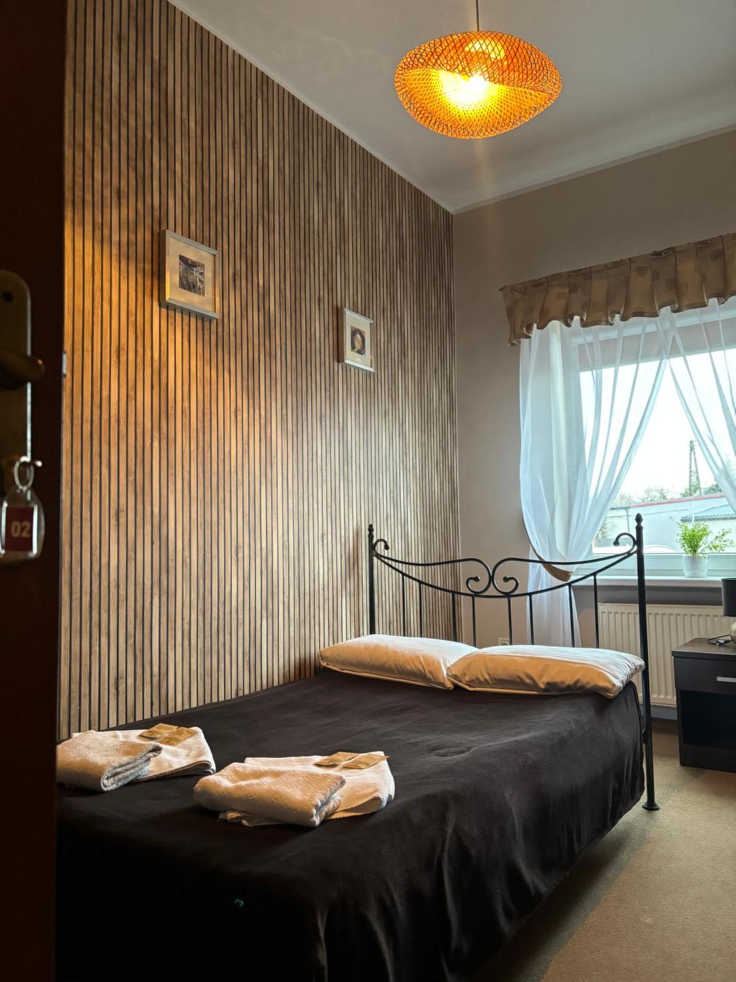 Hotel Chrobry Łęczyca Kültér fotó